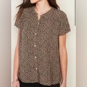 Old Navy leopard print blouse sz L